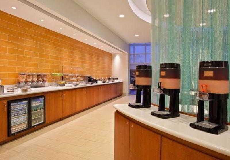 Springhill Suites Pittsburgh Southside Works Restoran gambar