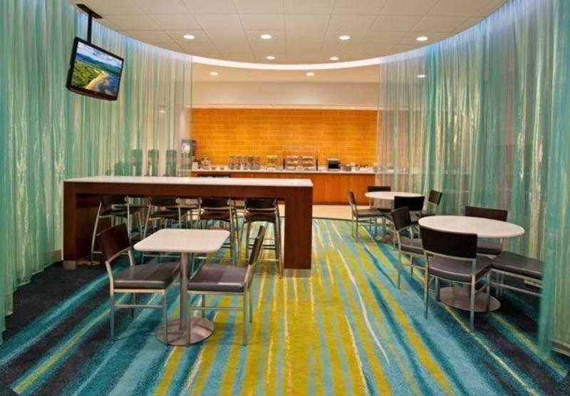 Springhill Suites Pittsburgh Southside Works Restoran gambar